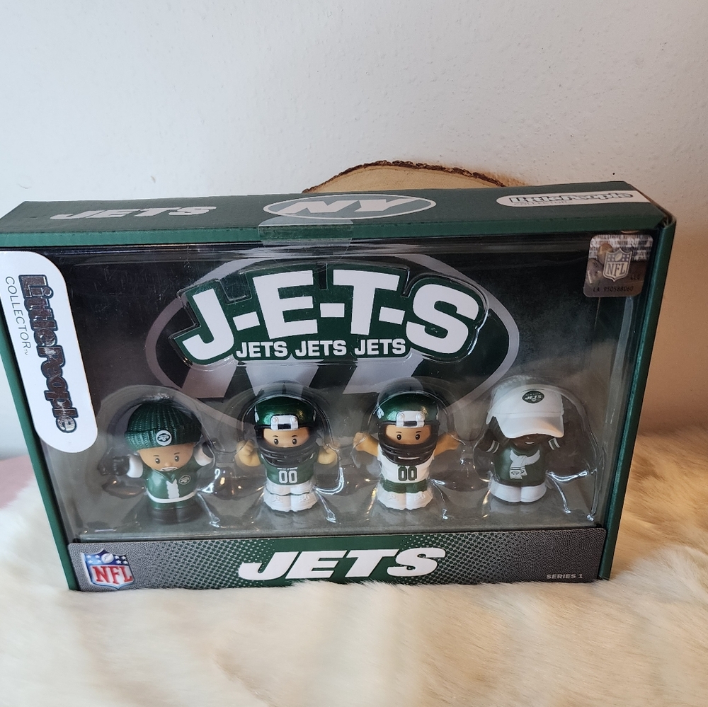 Fisher-Price Little People Collector x NFL New York Jets Set. - Picture 2 of 6